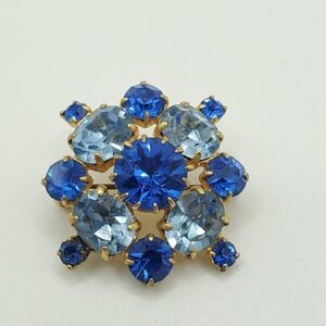 Rhinestone Brooch Pin Shades of Blue Prong Set Gold Tone‎